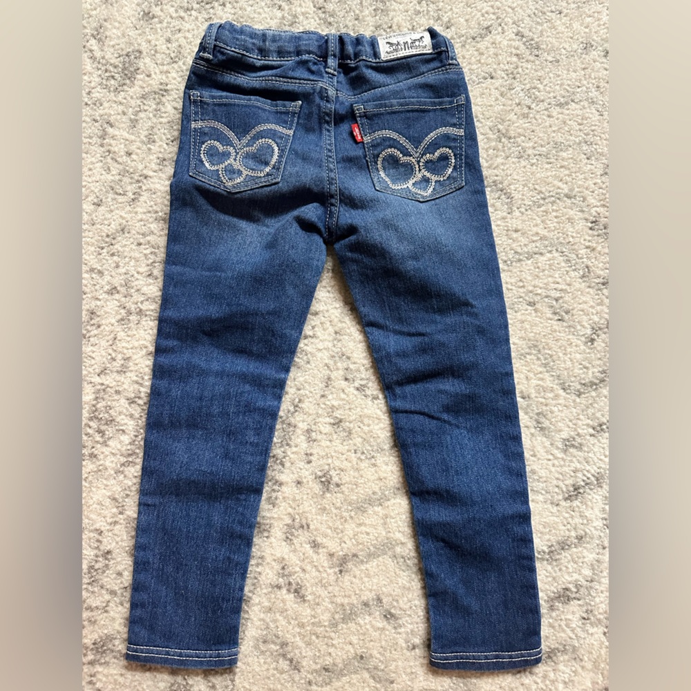 Girls Levi Jeans size 5T EUC